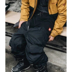 686 Smarty 3-in-1 Cargo Pant 2023 -Outerwear Select Stores 686 Smarty 3 in 1 Cargo Pant 22 23 BLAC 4